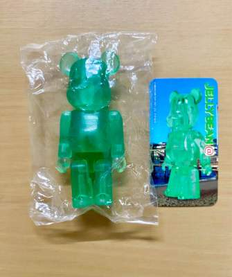 ฟิกเกอร์ bearbrick 100% Series 2 : Jelly Bean (ใหม่ในซอง มีการ์ด) ของญี่ปุ่นแท้💯(งาน Medicom Toy)