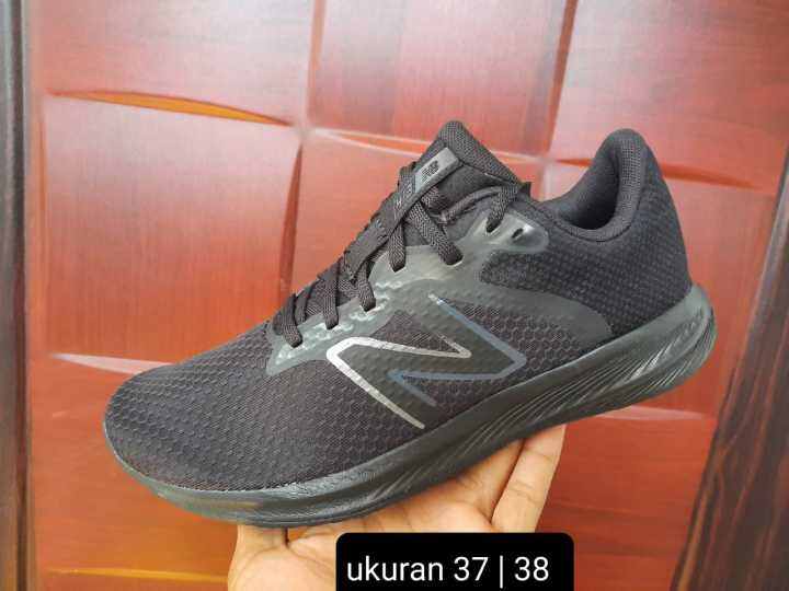 new balance full black
