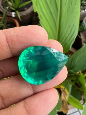 1เม็ด34 กะรัต( carats   26X20 mm 1 pieces) มรกต พลอย columbiaโคลัมเบีย  สี เขียวมรกต โทพาส  Green Emerald TOPAZ