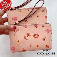 กระเป๋าสตางค์ CORNER ZIP WRISTLET WITH MYSTICAL FLORAL PRINT (COACH C8701) ออก Shop USA รับประกันของแท้ 100%