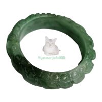 แหวนหยกพม่าแท้ Jadeite Type A แกะสลักลวดลายสวยงาม ไซส์ 60 (#1)