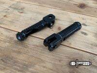 พักเท้าแต่งอลูมิเนียม CNC foot pegs สำหรับ TRIUMPH BONNEVILLE Mag Wheel/New Church/T100/Scrambler900 ถึงปี 15