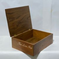 กล่องไม้สัก กล่องไม้เก็บของ กล่องไม้จัดระเบียบของ  กว้าง 25 x ยาว 31 x สูง 11 cm  ใบละ 580.-  สีไม้อ่อน-เข้ม ตามธรรมชาติไม้