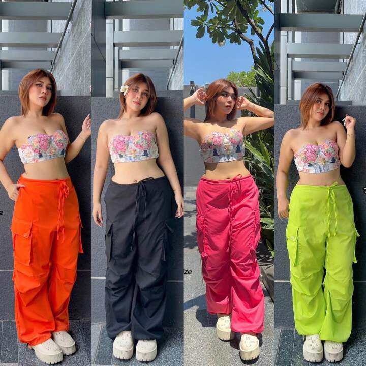 neon-cargo-pants-กางเกงทรงคาร์โก้-แฟชั่นy2k-แต่งกระเป๋าใบใหญ่เท่ห์ๆ-เสื้อผ้าสาวอวบอ้วน-พลัสไซส์-ไซส์ใหญ่