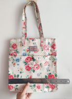 Cath kidst on แท้ ขนาด 10นิ้ว กระเป๋า ทรงถือ กันน้ำ