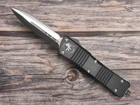 มีดสปริง Microtech รุ่น Combat Troodon สำเนาจีน เป็นมีดสปริงคอมแบท ใบใหญ่ ด้ามใหญ่จับเกินมือ ออกแบบมาเพื่อเจ้าหน้าที่พิทักษ์กฎหมาย ทหาร สหรัฐอเมริกา เพื่องานในสถานนะการณ์ที่ยากลำบาก เป็นอ้อโต้ OTF ตอบสนองไว เพื่อพกพาทุกวัน

Combat Troodon
Built for a vari