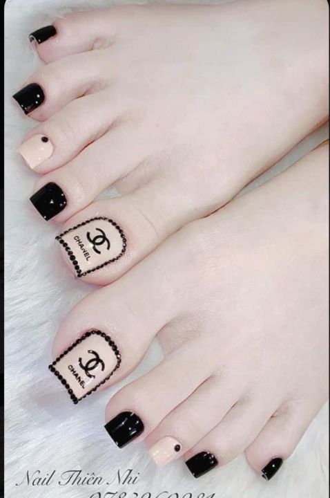 TOP 15 mẫu nail chân màu trắng tinh tế nhẹ nhàng