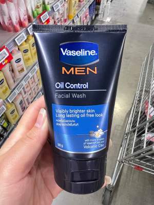 โฟมล้างหน้าวาสลีน Vaseline men oil control facial wash 100g.