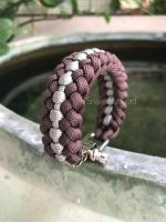 กำไลข้อมือ Paracord สีเทาน้ำตาลเข้ม ตัวล็อกปรับได้ 3 ระดับ