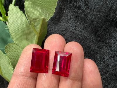 สีแดง ทับทิม รูบี้ พลอย ขนาด 10X14 มิลลิเมตร ( MM) 2 Pieces ( 2 เม็ด) Lab Burma Red Ruby Square 10X14 mm