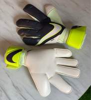 NIKE GRIP 3 LUMINOUS (ตัวรอง)