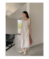 Maxi minimal dress เดรสมินิมอลสีครีม