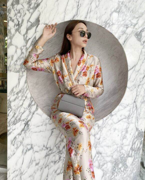 holic-aholic-holic021-premium-silk-satin-blazer-with-pants-ชุดเข้าเซ็ท-เสื้อและกางเกง