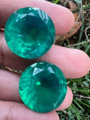 พลอย Columbia โคลัมเบีย Green Doublet Emerald มรกต very fine lab made  25X25 มิล mm..108 กะรัต 2 เม็ด carats (พลอยสั่งเคราะเนื้อแข็ง)