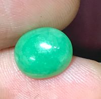 พลอยหยกเขียวธรรมชาติ 2.73cts 10x8mm 2.73cts natural green jade gemstone 10x8mm