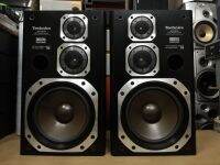 ลำโพง​Technics รุ่น SB-CD650 จากตู้ยี่ปุ่นมือ2
ตามภาพดังครบทุกดอก สุง/กว้าง/ยาว/46.5/37.5/22cm.หนัก14กก.100w.
ดอกสวยงามไม่มียุบบุบบี้ สวยงามเงาวับ
ร่องรอยขีดขวนมีบ้าง หน้ากากขาดรู้1ข้าง ตำหนิมีขอบมุมเก็บงานให้เรียบร้อยสวยงามตามภาพ รวมสวยงาม
เสียงจิงสินค้า