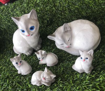ตุ๊กตาแมว แมว แมวครอบครัว แมวแต่งบ้าน แมวแต่งสวน แมวพ่อแม่และลูกๆ ครอบครัวแมว แมวน่ารัก แมวสวยๆ ตุ๊กตาแมว