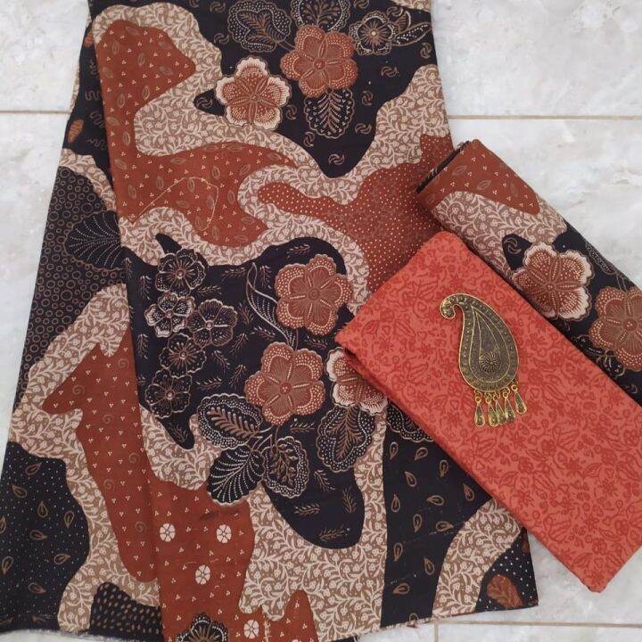 Kain Batik Ukuran Panjang Tekstur Lembut Halus Motif Mekar Sari