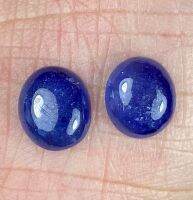 ไพลินสีน้ำเงินธรรมชาติ 4.10cts คู่หลังเบี้ย 8.1x7mm 4.10cts  natural blue sapphire cabochon pair 8.1x7mm