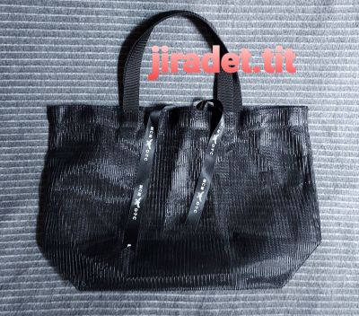 กระเป๋าถือ MCM OTC สีดำ ขนาดกระเป๋า 17×11 นิ้ว ก้นกระเป๋ากว้าง 5.5 นิ้ว (สินค้าใหม่)