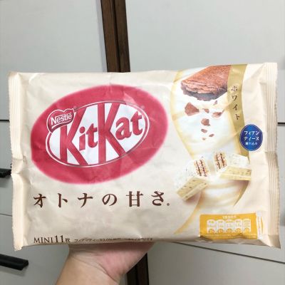 KitKat White Chocolate คิทแคทรสไวท์ช็อกโกแลต