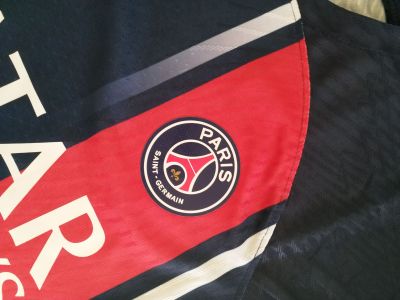 เสื้อฟุตบอลทีมปารีสแซ็ง-แฌร์แม็งฤดูกาลใหม่2023/2024เกรดเพลย์เยอร์AAAเกรดสนามฟุตบอลศุภชลาศัยปทุมวันเสื้อไซร้L