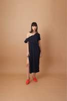 THE NAVY - Plain single sleeve with shoulder tie dress - เดรสแขนเดียวผูกไหล่