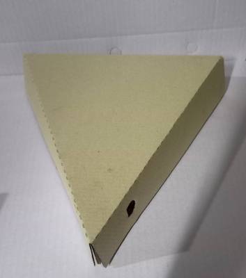 กล่องสามเหลี่ยม ขนาด 8นิ้ว 50 ใบ  ผลิตโดย Box465