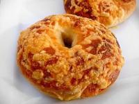 Cheddar Cheese Bagels 4 pcs. (100g/pc) เบเกิลเชดาชีส 4 ชิ้น (100 ก./ ชิ้น)