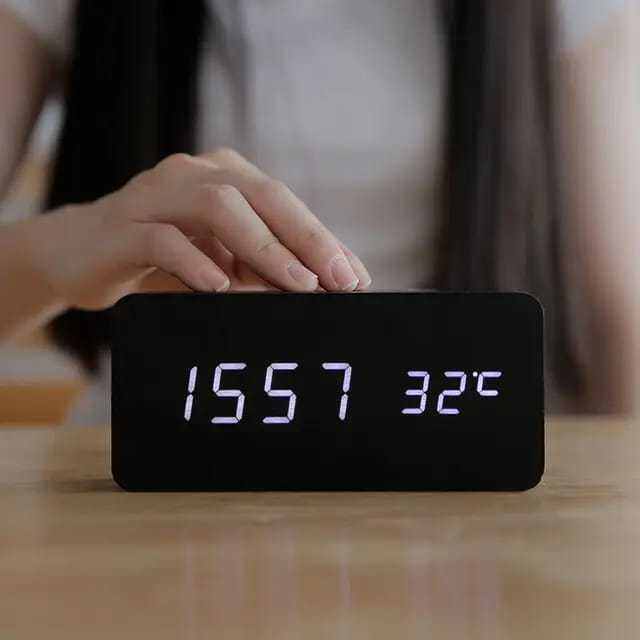 Jam Alarm Digital Meja Kayu LED Estetik Bentuk Balok | Lazada Indonesia