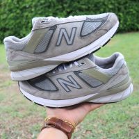 ส่งฟรี 8US 26cm 41.5eu Balance 990v5 GL USA : The Ultimate Gray Sneakers Pre-owned Authentic