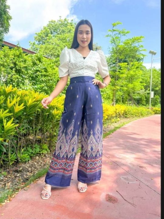 กางเกงผ้าไทย-ทรงสวย-ผ้าฝ้ายหมักโคลนงานหรูดูแพง-พิมพ์ลายชัดเก็บสะโพกใส่กับชุดลูกไม้ก็สวยใส่กับผ้าไทยก็งามใส่ออกงานได้ไม่ผิดหวัง