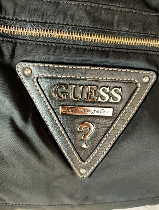 กระเป๋าสะพายไหล่แบรนด์guessแท้