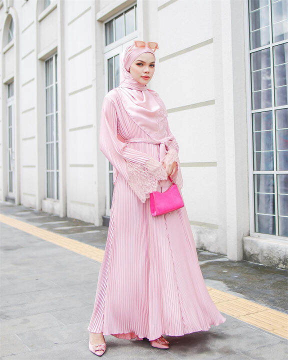 jubah pleated lace