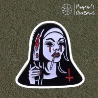 ʕ •ᴥ•ʔ ✿ พร้อมส่ง : เข็มกลัดลายผีแม่ชี / ปีศาจ VAKAK | Nun Ghost / VALAK Devil Enamel Brooch Pin.