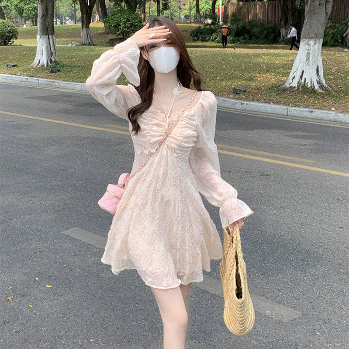 Những kiểu váy liền diệu dàng nữ tính cho cô nàng công sở vào mùa thu  Phụ  Nữ  Phụ Nữ Làm Đẹp  Tình Dục Phụ Nữ  Xem Tướng Phụ Nữ