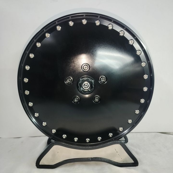 101 PLATO RIM IN BLACK WITH SILVER NUT VESPA PRIMAVERA SPRINT AND GTS ...