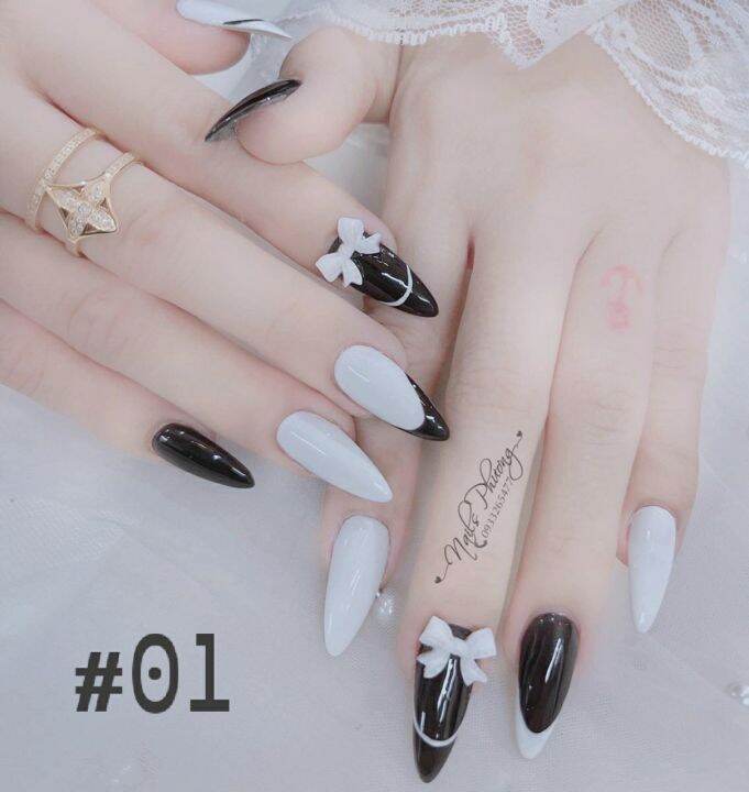 Móng tay đẹp màu đen  những mẫu nail sáng da quyến rũ cho bạn gái