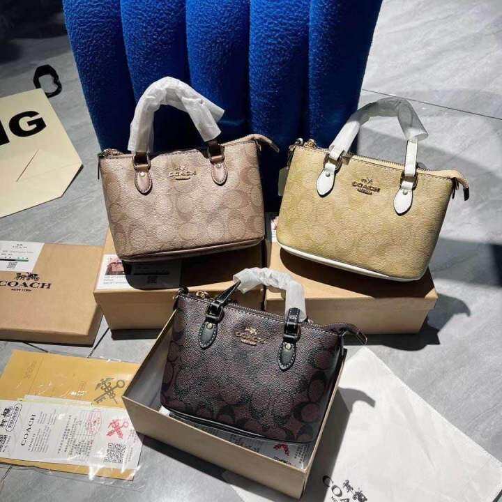 Selling coach bags online hot sale