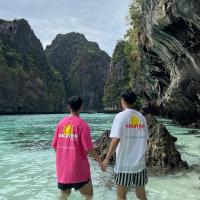 Clubvacay Oversized t-shirt Vacation please เสื้อยืดโอเวอร์ไซส์ คลับวาเคย์