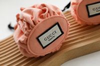 Gucci Beauty กระเป๋าใส่ของ จุกจิก น่ารักๆ 
มีช่องใส่ลิปสติก 3 เเท่ง