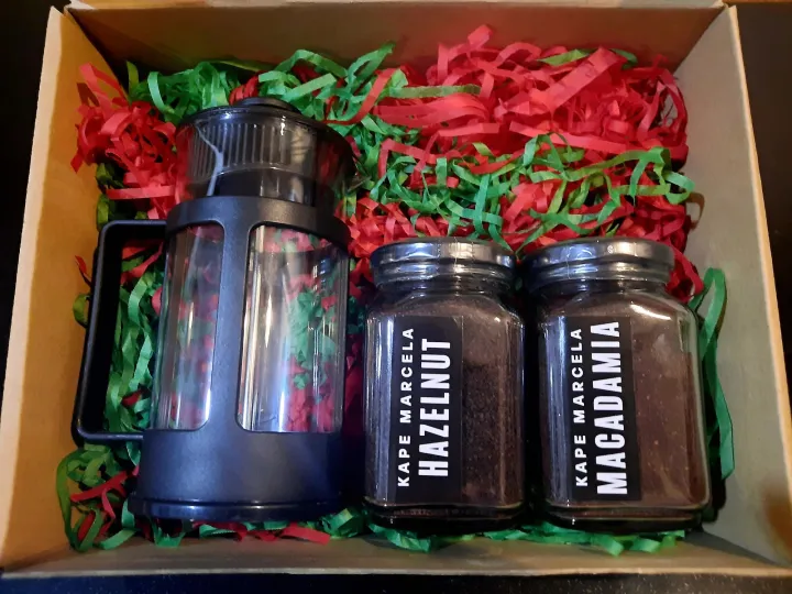 COFFEE GIFT SET BOX N (300 ML FRENCH PRESS PLUS 2 BOTTLES OF FLAVORED