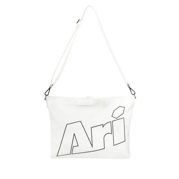 ari-shoulder-bag-กระเป๋าสะพายไหล่-อาริ