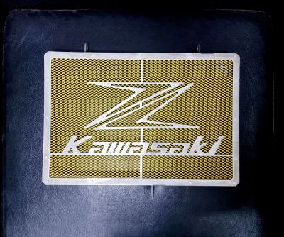 การ์ดหม้อน้ำ ตะแกรงกันหม้อน้ำ Kawasaki Z800 / Z1000 ขอบเงิน งานดีมาก