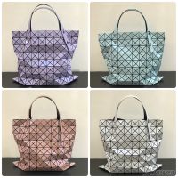 BaoBao PRISM METALLIC 10×10 บล็อค ของแท้จาก Shop Baobao issey miyake (รุ่นนี้เป็น limited ก่อนสั่งรบกวนเช็คสต็อคกับแอดมินก่อนนะคะ)