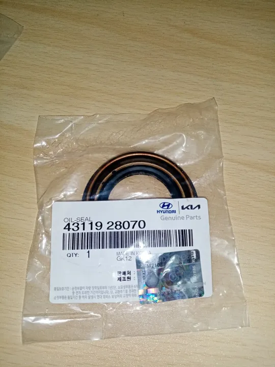 DRIVE SHAFT OILSEAL GENUINE ORIGINAL (RH) RIGHT SIDE FOR HYUNDAI EON