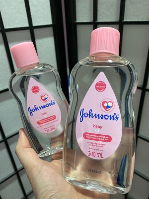 Johnson’s baby oil จอห์นสัน เบบี้ออยส์ ขวดสีชมพู พร้อมส่งค่า 🥰☺️