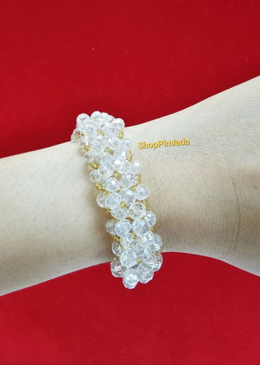 สร้อยข้อมือลูกปัดคริสตัล-handmade-มีแค่ลายละ-1-เส้นเท่านั้นค่ะ-หมดแล้วหมดเลยค่ะ-ประณีตทำขึ้นด้วยมือทุกชิ้น-สวยงามมาก-ยิ่งโดนไฟเล่นไฟดีมาก-ใส่ออกงานได้สวยงามมากๆค่ะ