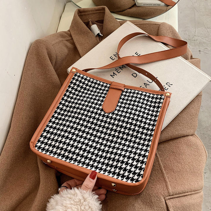 2021 Fashion New Female Square Tote bag Quality Woolen Pearl
