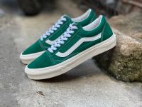 Vans old SKOOL made in Vietnam สินค้าทางร้านเป็นสินค้าแท้นำเข้ามือหนึ่งพร้อมกล่องของครบจ้าเป็นสินค้าหลุดภาษี ทางร้านรับประกันสินค้าตรงตามภาพ100%รองเท้าผู้หญิงรองเท้าผู้ชาย